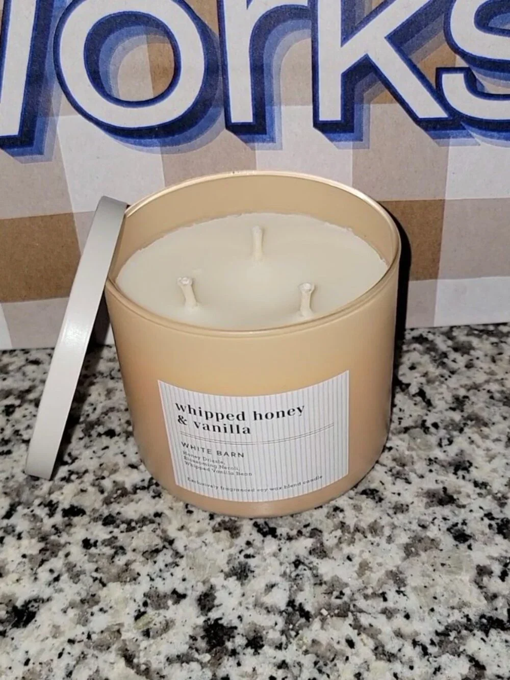 🎉 WHIPPED HONEY AND VANILLA NEUTRALS CANDLE
